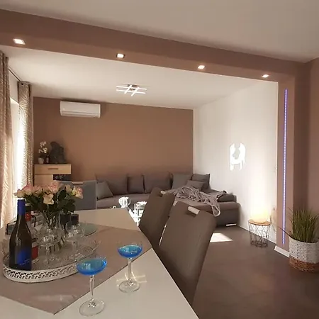 Apartament Elke Maria With Overflow Pool And Hydromassage *