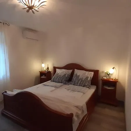 Apartment Elke Maria With Overflow Pool And Hydromassage Novigrad (Istria)