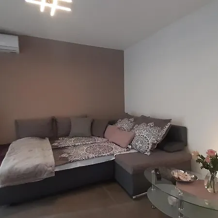 Elke Maria With Overflow Pool And Hydromassage Apartment